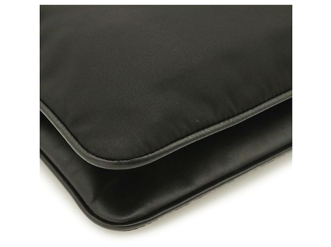 Bolso bandolera Prada de nylon negro - vista 3