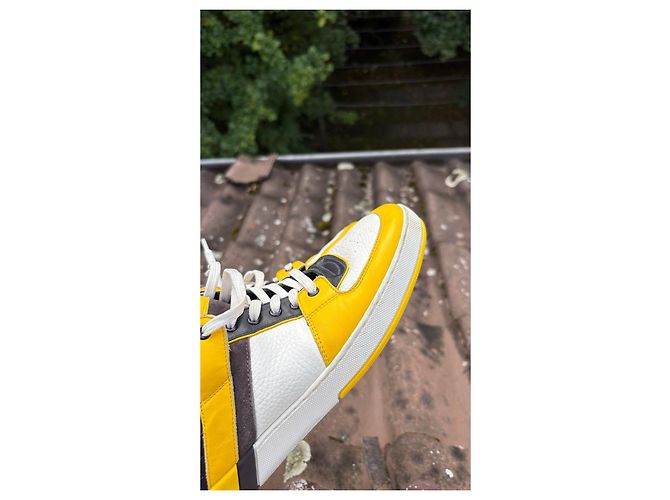 Louis Vuitton Sneakers Giallo Bianco Pelle Nero - vista 13