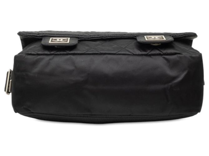 Borsa a tracolla Chanel Sport Line Coco Mark Nero - vista 3