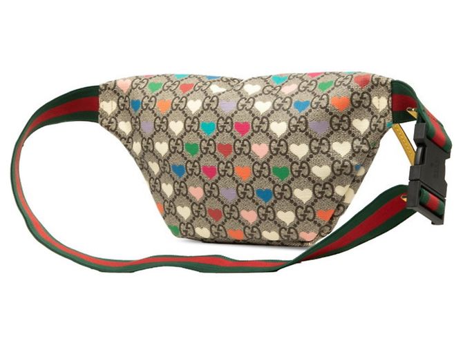 Bolsa de cintura infantil Gucci GG Supreme Heart Multicor Bege - vista 2