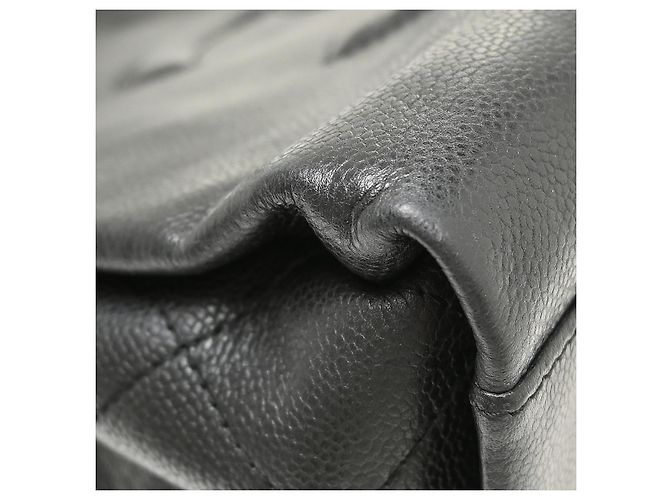 Chanel Ultimate Executive Caviar Medium Negro - vista 7
