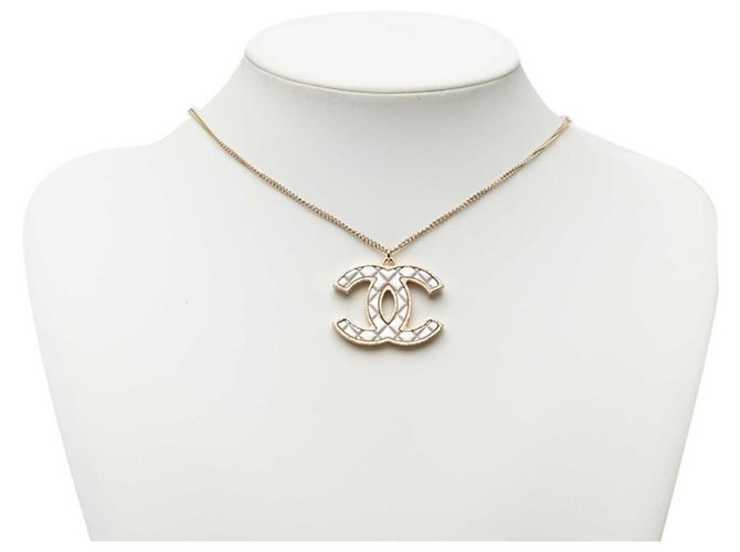 Collar Chanel Coco Mark Matelassé Blanco Dorado - vista 5