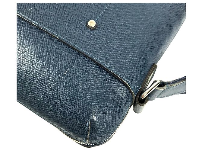 Borsa Louis Vuitton Taiga Grigori Messenger PM Blu navy - vista 10