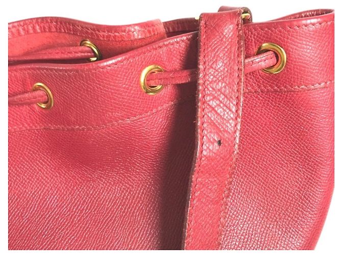 Market Hermès Hermes Vintage Red Courchevel Leather Drawstring Shoulder Bag - view 11