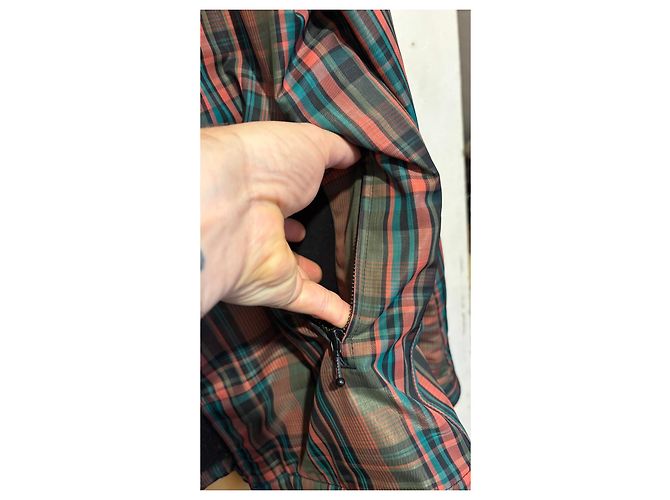 Burberry karierte Jacke mit Teddyfutter Schwarz Rot Grün - Ansicht 15