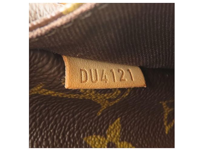 Bolsa de Ombro Louis Vuitton Monogram Menilmontant PM Marrom Monograma - vista 11