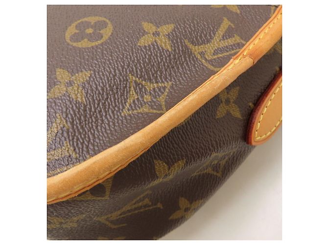 Bolsa de Ombro Louis Vuitton Monogram Menilmontant PM Marrom Monograma - vista 16