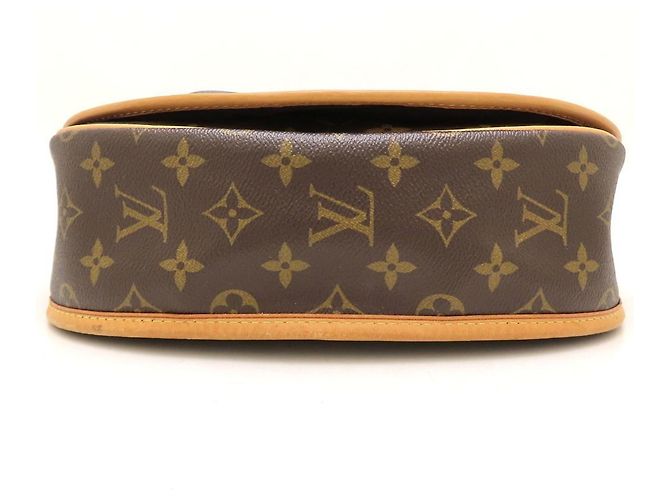 Bolsa de Ombro Louis Vuitton Monogram Menilmontant PM Marrom Monograma - vista 4
