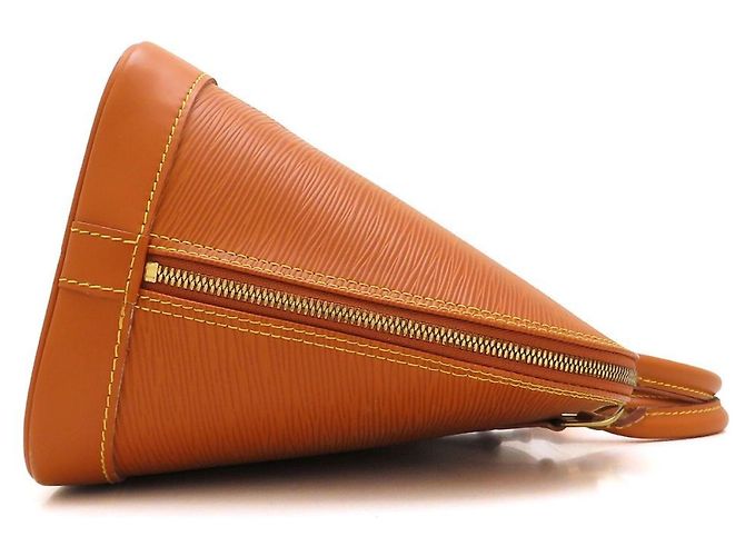 Borsa Louis Vuitton Epi Alma in Gold Cipango D'oro - vista 3