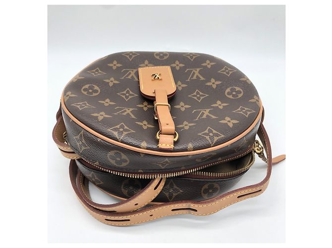 Louis Vuitton Boite Chapeau Monogram Canvas medium Marron - vue 5