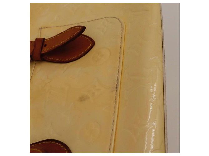 Borsa Louis Vuitton Monogram Vernis Reade PM Beige - vista 10
