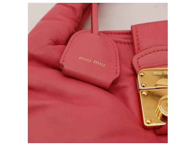 Bolsa Hobo Miu Miu em couro rosa - vista 7