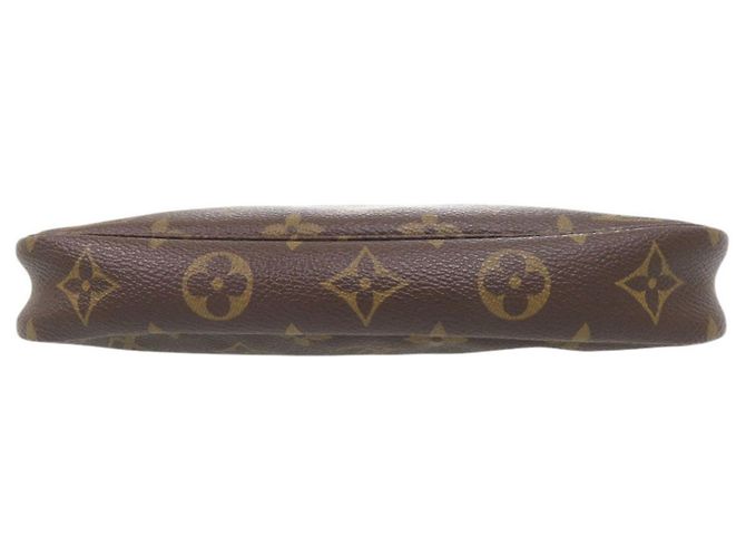 Louis Vuitton Pochette Accessoires Monogram Handbag Marrone Monogramma - vista 4