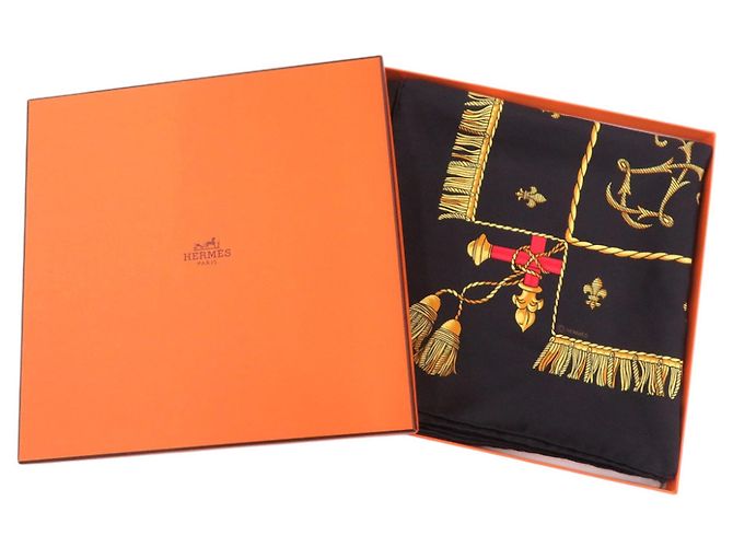 Hermès Pañuelo de seda Hermes Carre 90 Queen's Coronation Negro Roja Amarillo - vista 2