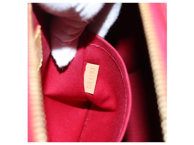 Louis Vuitton Montana Monogram Vernis Rosso - vista 7