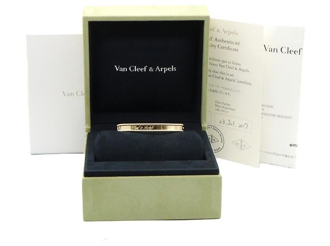 Van Cleef & Arpels Perlee Signature Bangle Dourado - vista 5