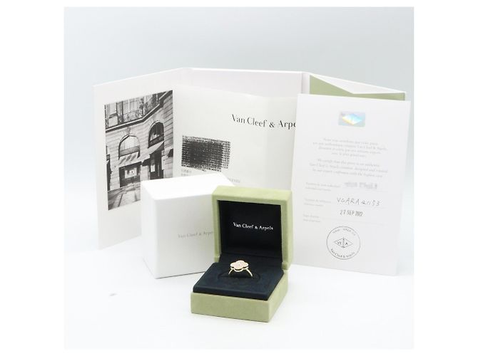 Van Cleef & Arpels Vintage Alhambra Ring aus Perlmutt Weiß Golden - Ansicht 7