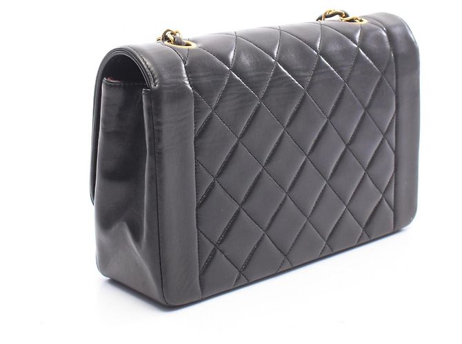 Borsa a tracolla Chanel Matelassé Diana Flap Nero - vista 2