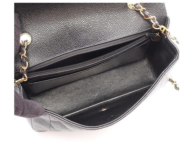 Borsa a tracolla Chanel Matelassé Diana Flap - vista 3