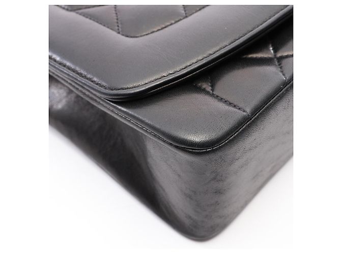 Borsa a tracolla Chanel Matelassé Diana Flap Nero - vista 8