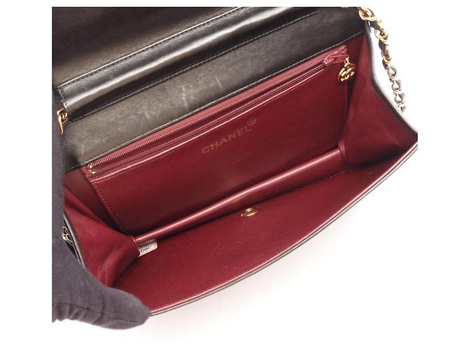 Borsa a tracolla Chanel Matelassé Full Flap Nero - vista 3
