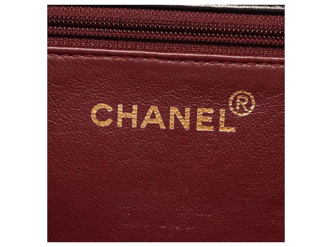 Borsa a tracolla Chanel Matelassé Full Flap Nero - vista 4