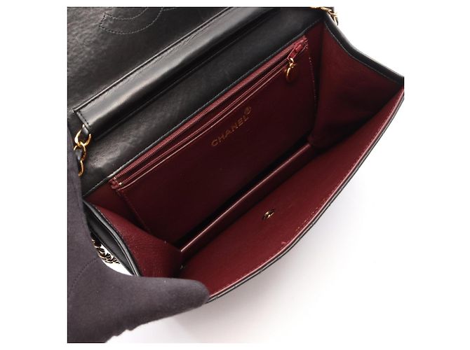 Timeless Bolso de hombro Chanel Matelassé Push-Lock Negro - vista 3