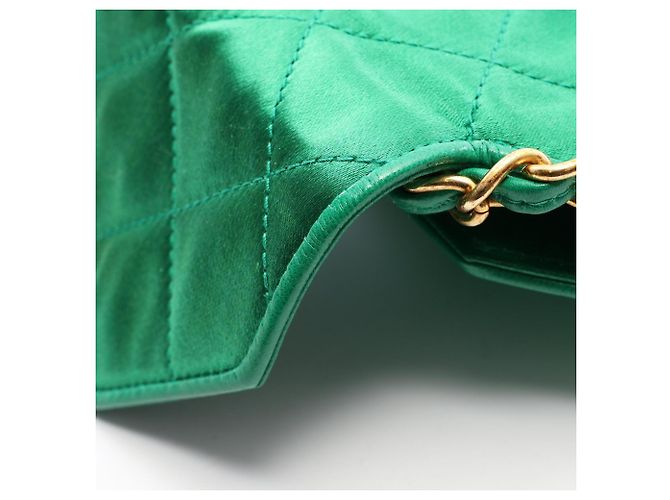 Borsa a tracolla Mini Matelassé Chanel Verde - vista 8