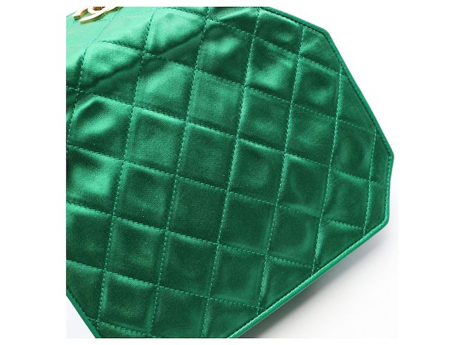Borsa a tracolla Mini Matelassé Chanel Verde - vista 9