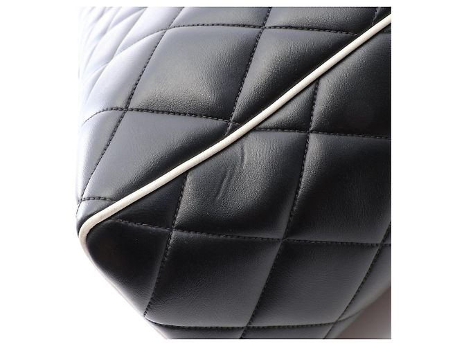 Borsa Bowling Chanel Matelassé Logo Nero Bianco - vista 10