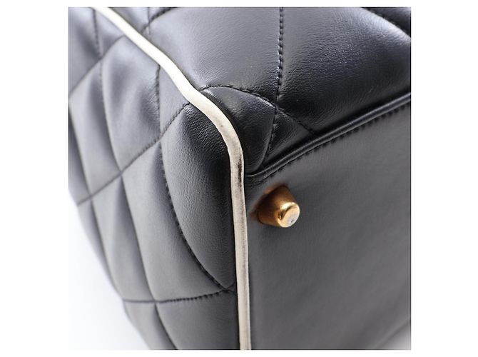 Borsa Bowling Chanel Matelassé Logo Nero Bianco - vista 9