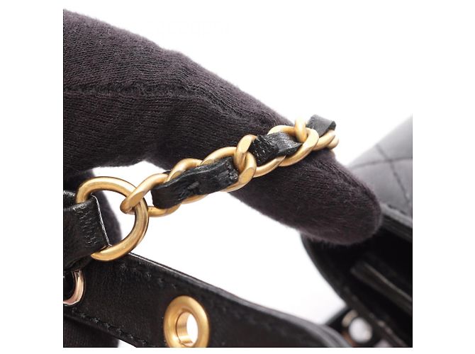 Borsa a tracolla Chanel Matelassé in pelle d'agnello nera Nero - vista 12