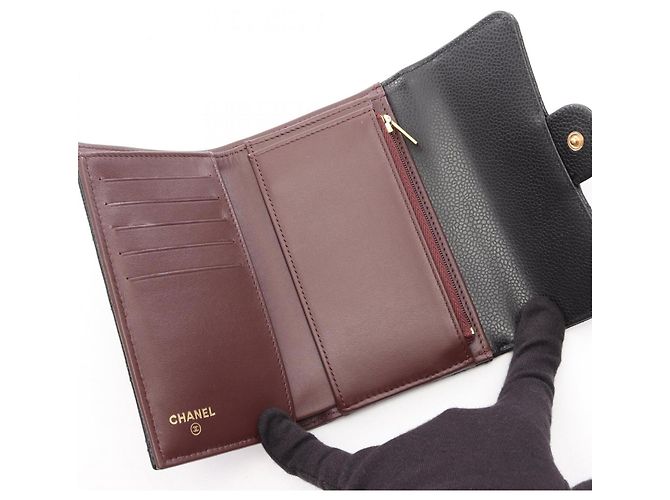 Chanel Matelassé Tri-fold Geldbörse Schwarz - Ansicht 3