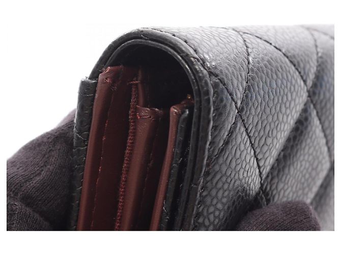 Chanel Matelassé Tri-fold Geldbörse Schwarz - Ansicht 8