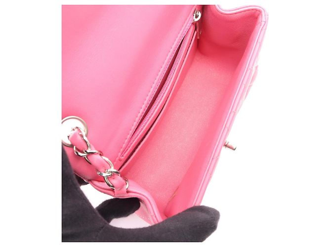 Borsa a tracolla Chanel Mini Matelassé in rosa - vista 3