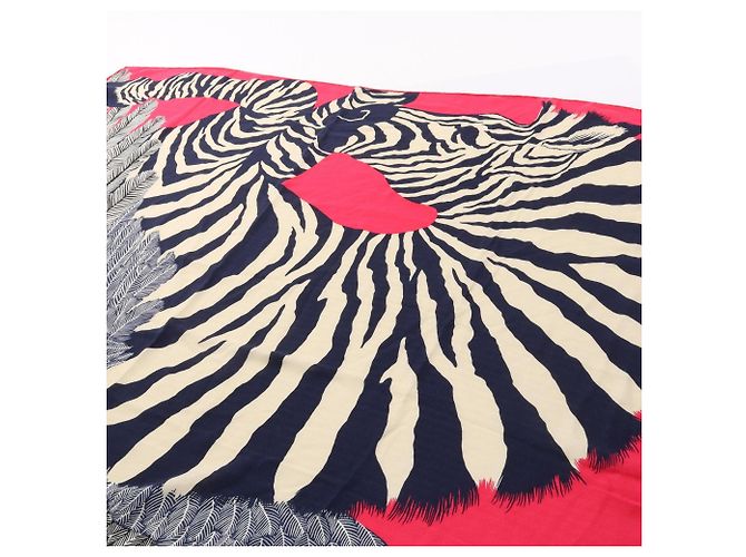 Foulard Hermès Carré Géant Zebra Pegasus Rosa Multicolore Blu navy - vista 5