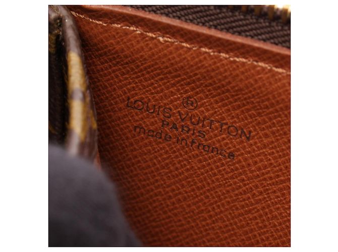 Louis Vuitton Pochette Document Clutch Handbag Marrone - vista 4