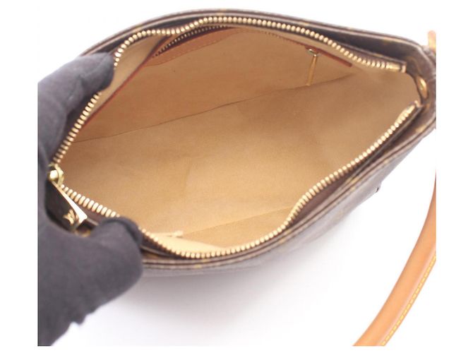 Bolso Louis Vuitton Looping MM Castaño - vista 3