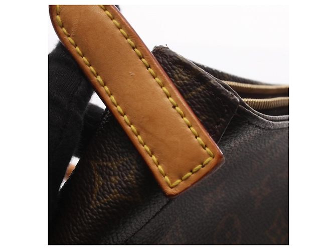 Bolsa de Ombro Louis Vuitton Looping MM Marrom - vista 12