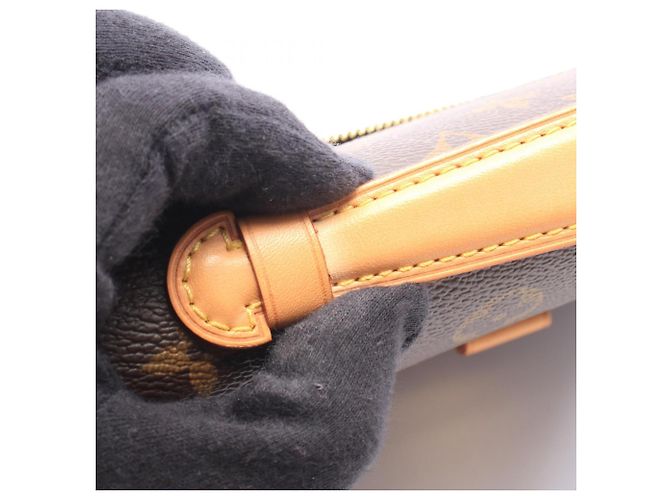 Borsa Louis Vuitton Pochette Metis MM Marrone - vista 5