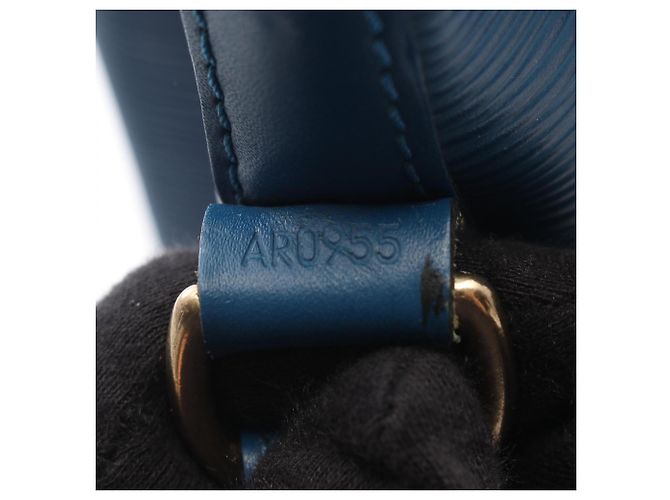 Noe Borsa a tracolla Louis Vuitton Petit Noé Blu - vista 5