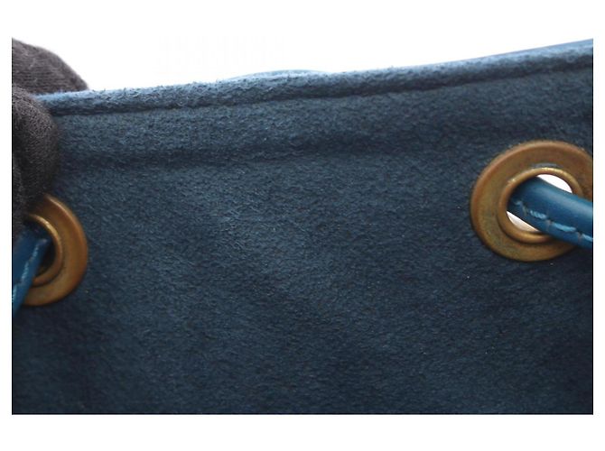 Noe Borsa a tracolla Louis Vuitton Petit Noé Blu - vista 6