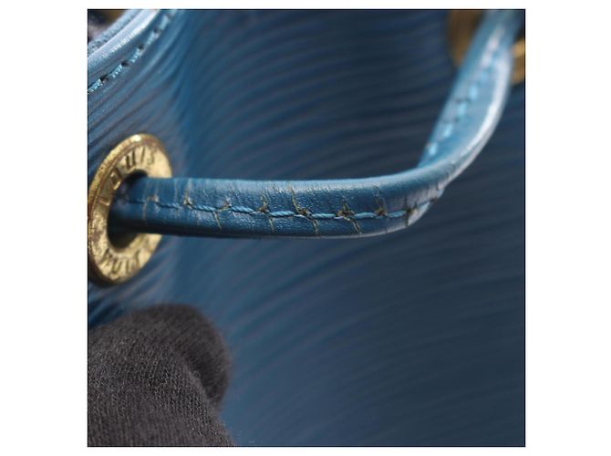 Noe Borsa a tracolla Louis Vuitton Petit Noé Blu - vista 8