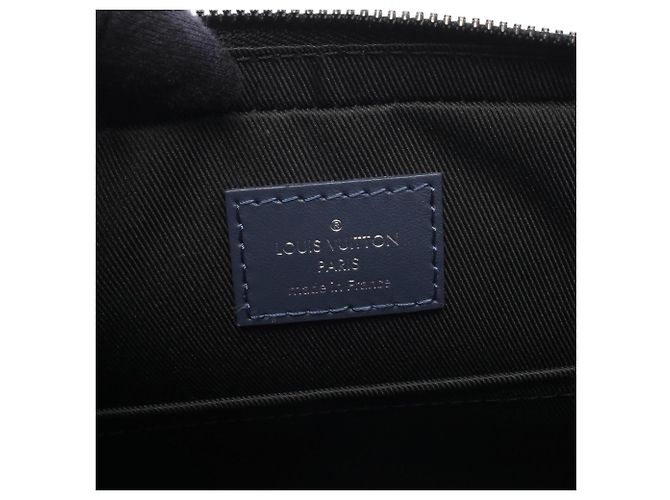 Louis Vuitton Monogram Shadow Duo Messenger Azul marinho - vista 4