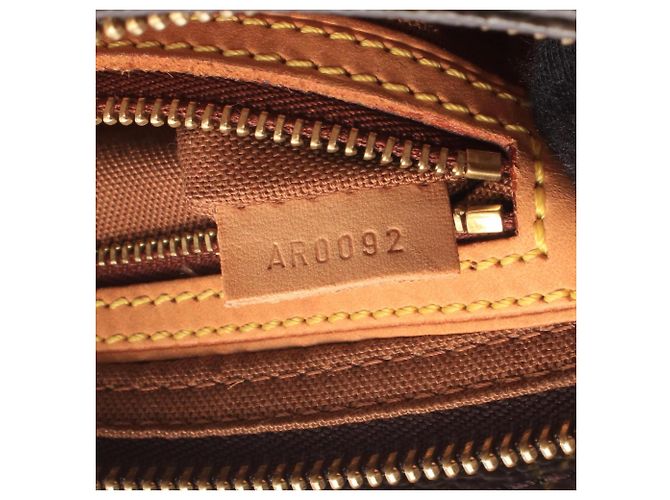 Louis Vuitton Trotteur Monogram Schultertasche Braun - Ansicht 5