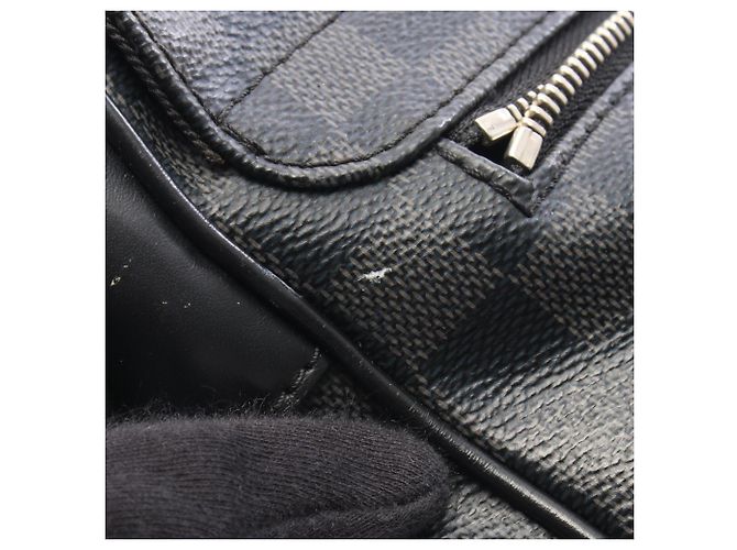 Borsa a tracolla Louis Vuitton District MM NM Damier Graphite Nero - vista 8