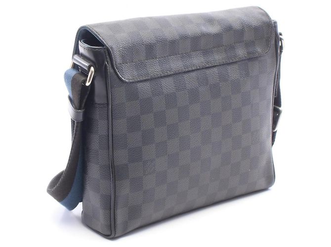 Borsa a tracolla Louis Vuitton District PM NM Damier Graphite Nero - vista 2