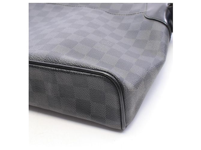 Borsa a tracolla Louis Vuitton District PM NM Damier Graphite Nero - vista 8
