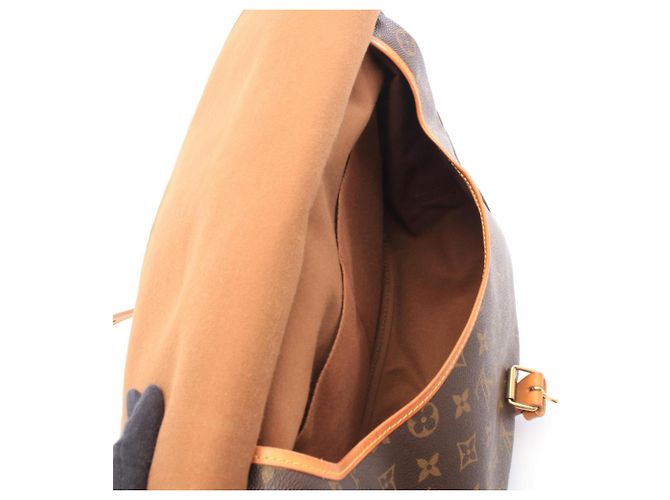 Borsa a tracolla Louis Vuitton Saumur 35 Monogram Marrone - vista 4