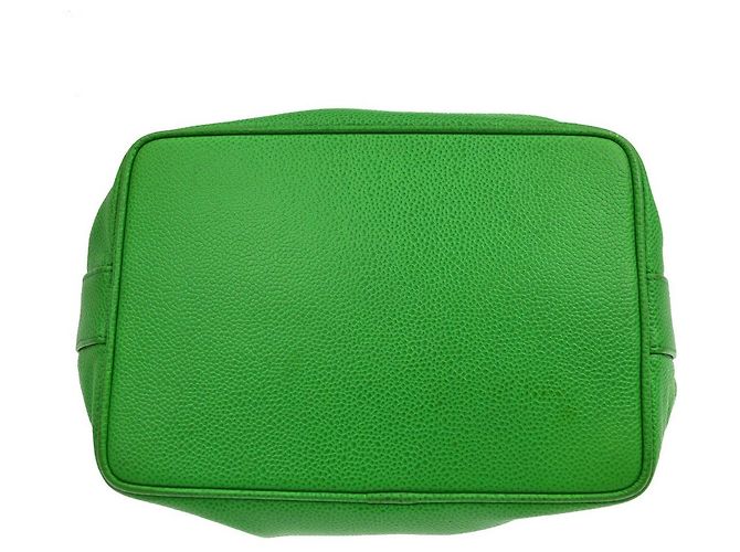 Chanel Vintage CC Bucket Caviar Small Verde - vista 3